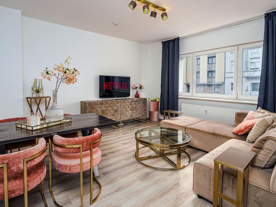 Junik Apartments "Am Sternbuschweg" Дуйсбург Номер фото